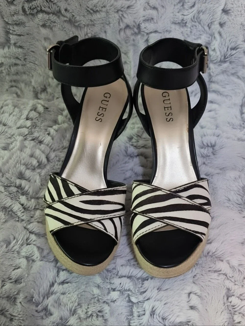 GUESS Black and White Zebra-Print 4.5